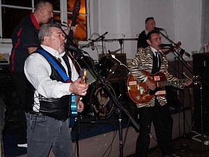 /images/johnnyfoxhunters-300x.jpg